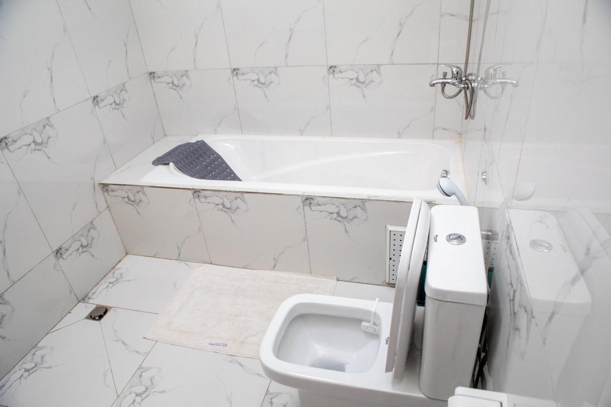 Hotel Les Orchidees Cotonou Quarto foto